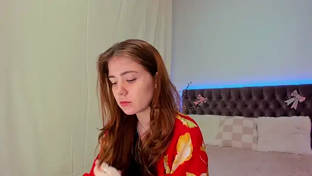 Snapshot of Ella_Mayers chatting on March 9, 3:54 am Ella Mayers online show from March 9, 3:54 am
