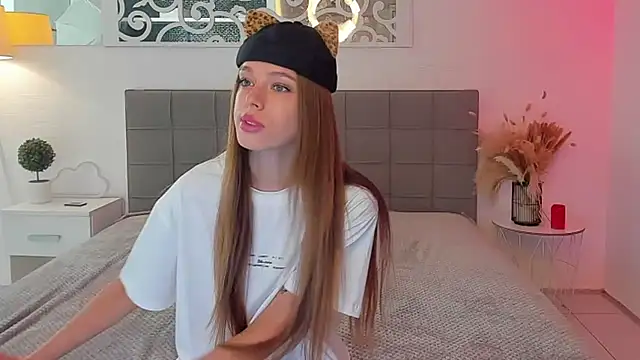 Snapshot of melissacrayzy chatting on July 18, 5:27 am melissacrayzy online show from July 18, 5:27 am
