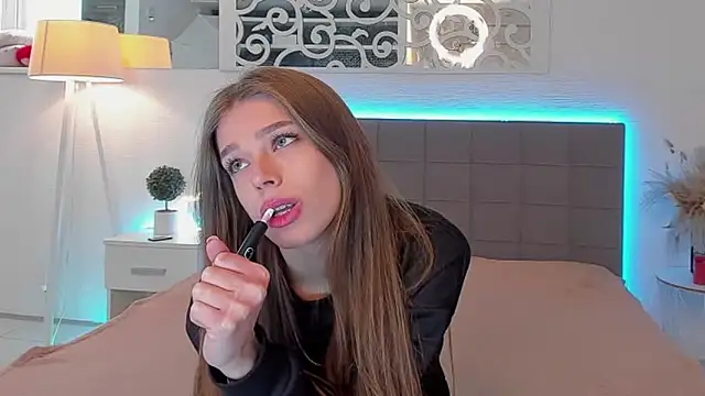 melissacrayzy online show from April 13, 5:22 am