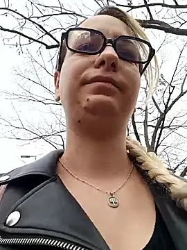 Snapshot of Mia_RainX chatting on March 17, 10:51 am Mia RainX online show from March 17, 10:51 am