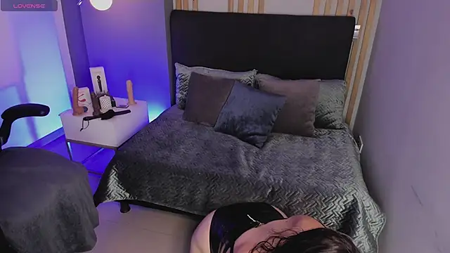 Dafne 00 online show from January 15, 12:30 pm