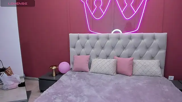 Snapshot of TessaAdorable chatting on February 20, 1:25 am TessaAdorable online show from February 20, 1:25 am