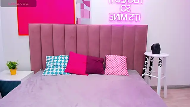 TessaAdorable online show from November 16, 1:32 am