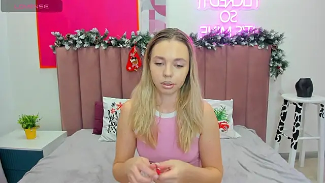 TessaAdorable online show from December 5, 1:05 am