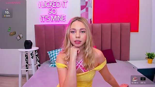 TessaAdorable online show from November 14, 1:42 am