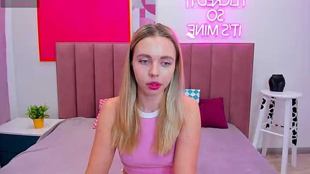 TessaAdorable online show from November 6, 1:31 am