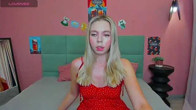 Snapshot of TessaAdorable chatting on September 23, 1:23 am TessaAdorable online show from September 23, 1:23 am