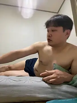 offwhite777 online show from February 21, 5:31 pm