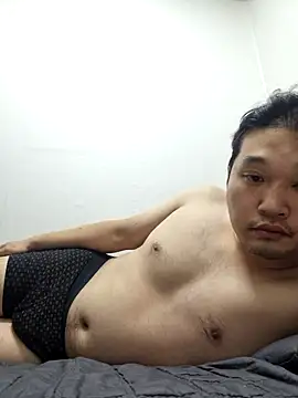 offwhite777 online show from December 1, 3:13 pm