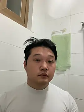 offwhite777 online show from February 9, 10:42 am