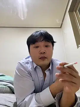 offwhite777 online show from February 17, 1:00 pm