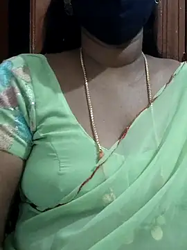Snapshot of Tamil_Meera12 chatting on October 6, 6:25 am Tamil Meera12 online show from October 6, 6:25 am