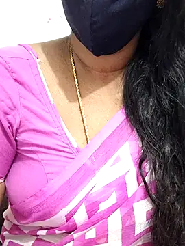 Snapshot of Tamil_Meera12 chatting on September 10, 6:34 am Tamil Meera12 online show from September 10, 6:34 am