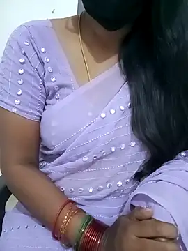 Snapshot of Tamil_Meera12 chatting on February 8, 4:46 pm Tamil Meera12 online show from February 8, 4:46 pm