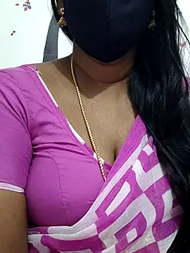 Snapshot of Tamil_Meera12 chatting on October 25, 7:03 pm Tamil Meera12 online show from October 25, 7:03 pm