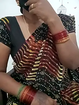 Snapshot of Tamil_Meera12 chatting on February 5, 5:20 pm Tamil Meera12 online show from February 5, 5:20 pm
