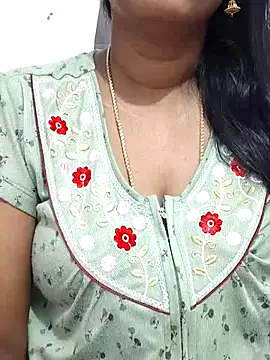 Snapshot of Tamil_Meera12 chatting on October 26, 11:21 am Tamil Meera12 online show from October 26, 11:21 am