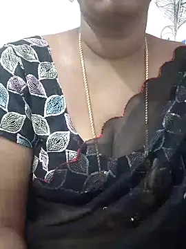 Snapshot of Tamil_Meera12 chatting on October 1, 6:18 am Tamil Meera12 online show from October 1, 6:18 am