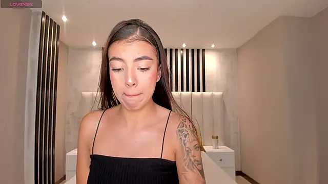 Snapshot of IsabellaKroft chatting on March 19, 7:06 pm IsabellaKroft online show from March 19, 7:06 pm