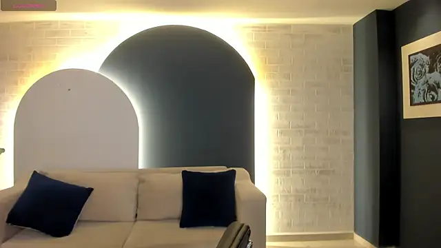 Snapshot of IsabellaKroft chatting on March 4, 6:50 pm IsabellaKroft online show from March 4, 6:50 pm