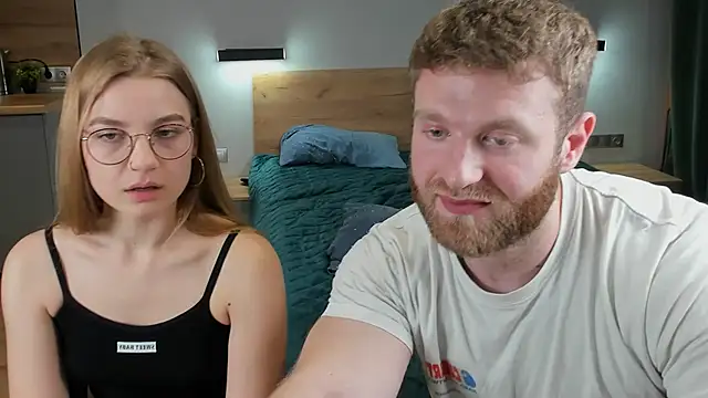 Enjoy everymoment  online show from January 31, 8:22 pm