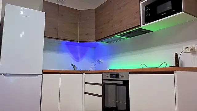 Enjoy everymoment  online show from April 8, 3:57 pm