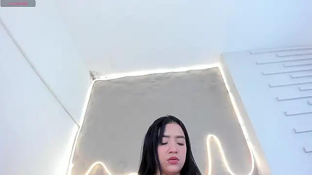 Snapshot of Lia_Guzman chatting on November 7, 3:33 am Lia Guzman online show from November 7, 3:33 am