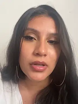 Snapshot of Arianna_Fioree chatting on July 16, 10:07 pm Arianna Fioree online show from July 16, 10:07 pm