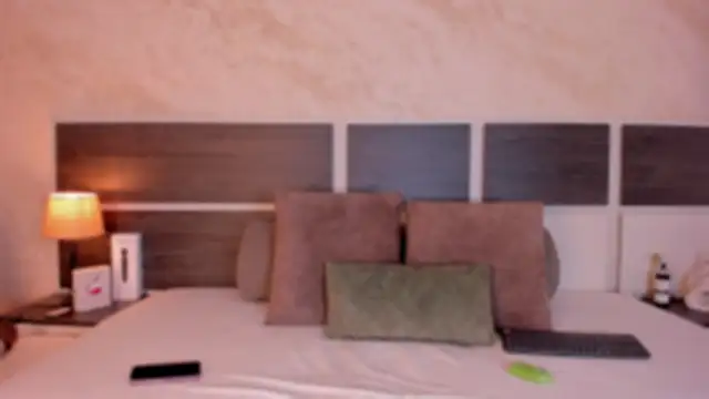 Snapshot of Alyssia_Collins chatting on February 19, 3:27 pm Alyssia Collins online show from February 19, 3:27 pm