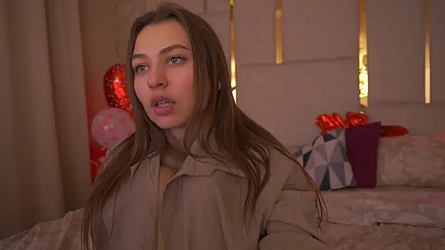 Snapshot of JennyyCarter chatting on February 16, 5:15 am JennyyCarter online show from February 16, 5:15 am