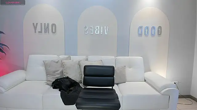 BeccaBaxter online show from March 3, 12:23 pm