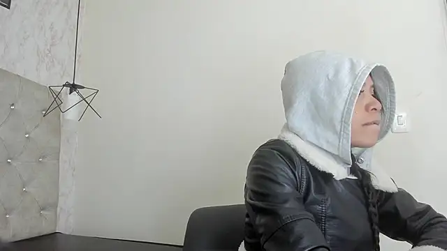 Raichell  online show from June 1, 11:54 am