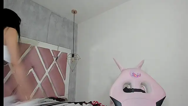 Raichell  online show from March 21, 4:06 am