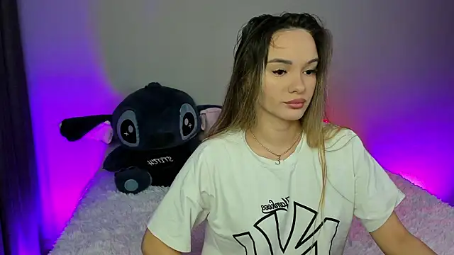 Snapshot of EvaBalmer chatting on November 25, 4:57 am EvaBalmer online show from November 25, 4:57 am