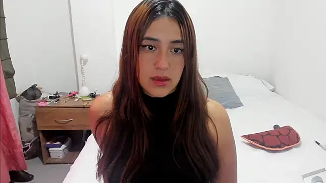 Snapshot of __leaa chatting on February 13, 8:03 pm leaa online show from February 13, 8:03 pm