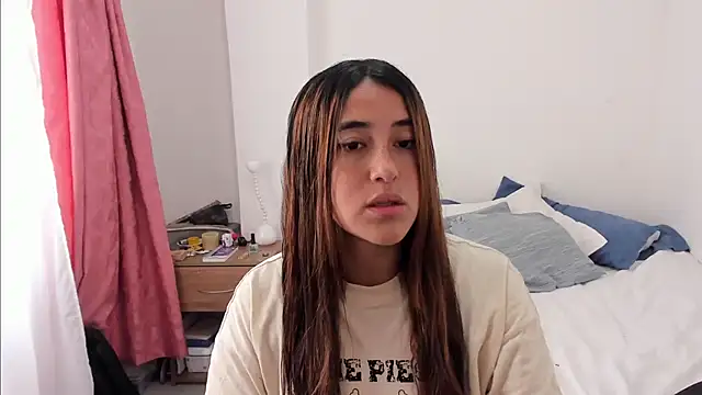 Snapshot of __leaa chatting on March 22, 7:53 pm leaa online show from March 22, 7:53 pm