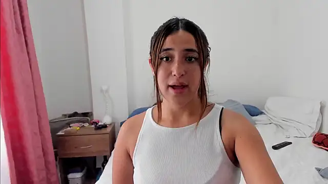 Snapshot of __leaa chatting on February 27, 8:09 pm leaa online show from February 27, 8:09 pm
