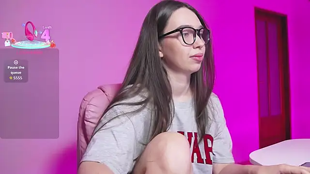 Snapshot of Arianahot777 chatting on May 24, 9:26 pm Arianahot777 online show from May 24, 9:26 pm