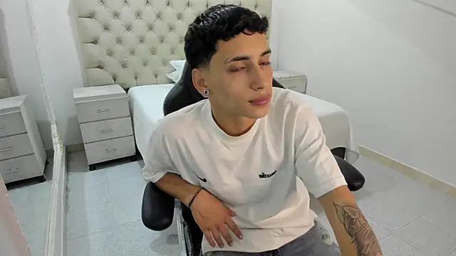 JhoanLeandro online show from November 7, 4:17 am