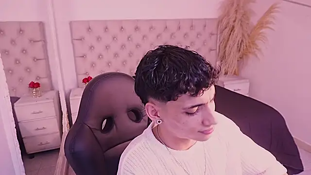 JhoanLeandro online show from June 26, 2:06 am