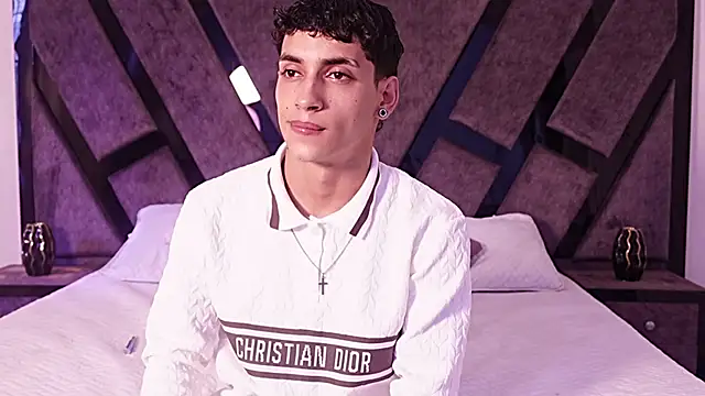 JhoanLeandro online show from May 14, 10:18 pm