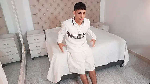 JhoanLeandro online show from February 7, 3:25 am