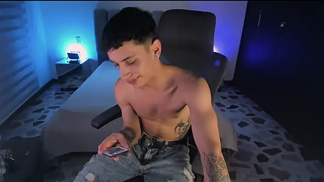 JhoanLeandro online show from September 30, 2:06 am