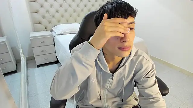 JhoanLeandro online show from November 15, 5:00 am