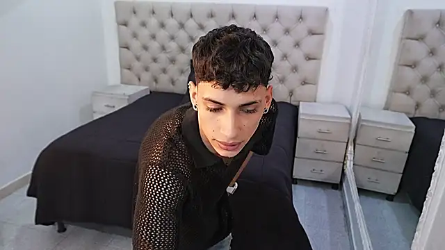 JhoanLeandro online show from February 28, 4:56 am