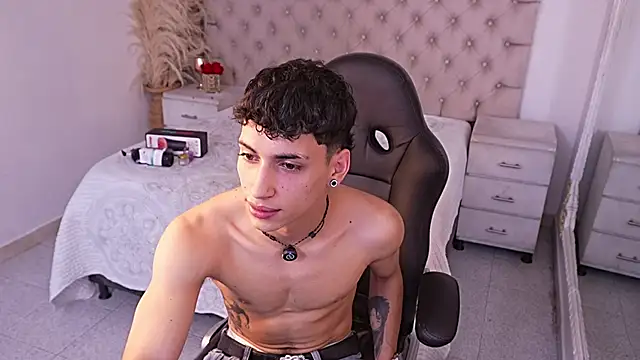 JhoanLeandro online show from March 17, 6:05 am