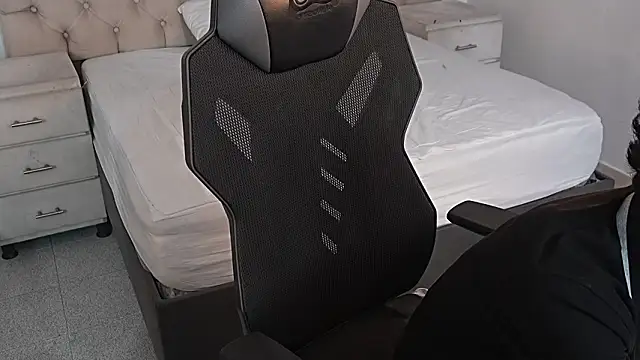 JhoanLeandro online show from February 10, 6:34 am