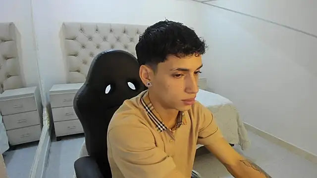 JhoanLeandro online show from December 16, 5:00 am