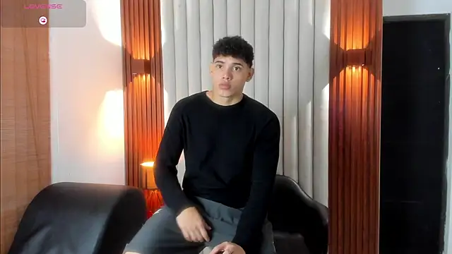 Snapshot of Justin_mack chatting on October 4, 12:07 pm Justin mack online show from October 4, 12:07 pm