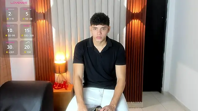 Snapshot of Justin_mack chatting on October 9, 11:55 am Justin mack online show from October 9, 11:55 am